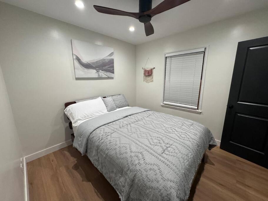 Mid-Century Gem In Long Beach Buitenkant foto