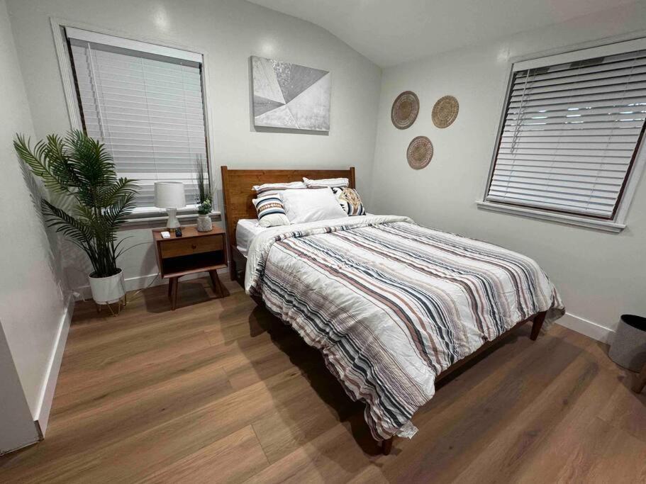 Mid-Century Gem In Long Beach Buitenkant foto